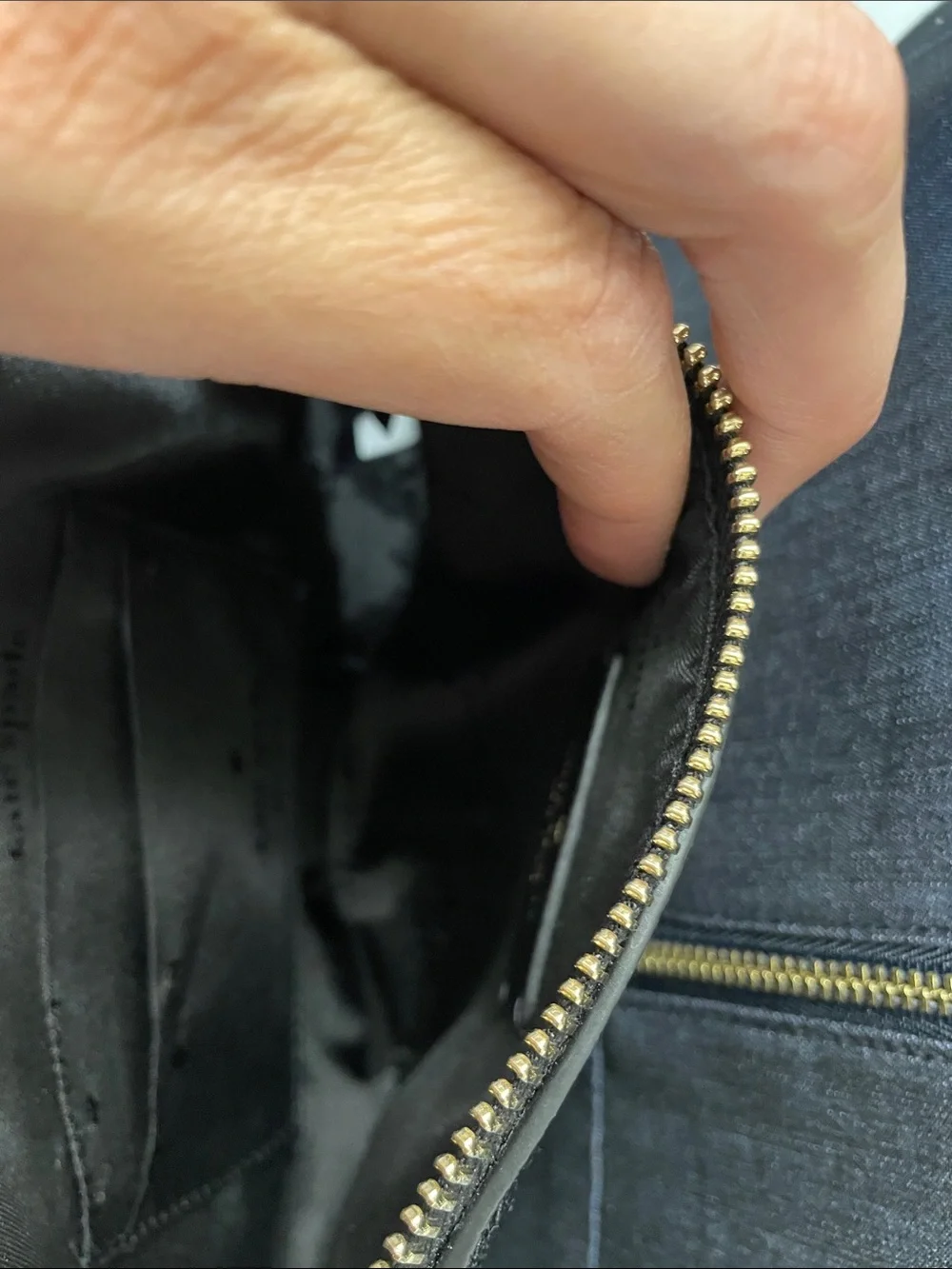 kate spade sleek pebbled
